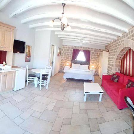 Myral Guesthouse Нафплион Экстерьер фото