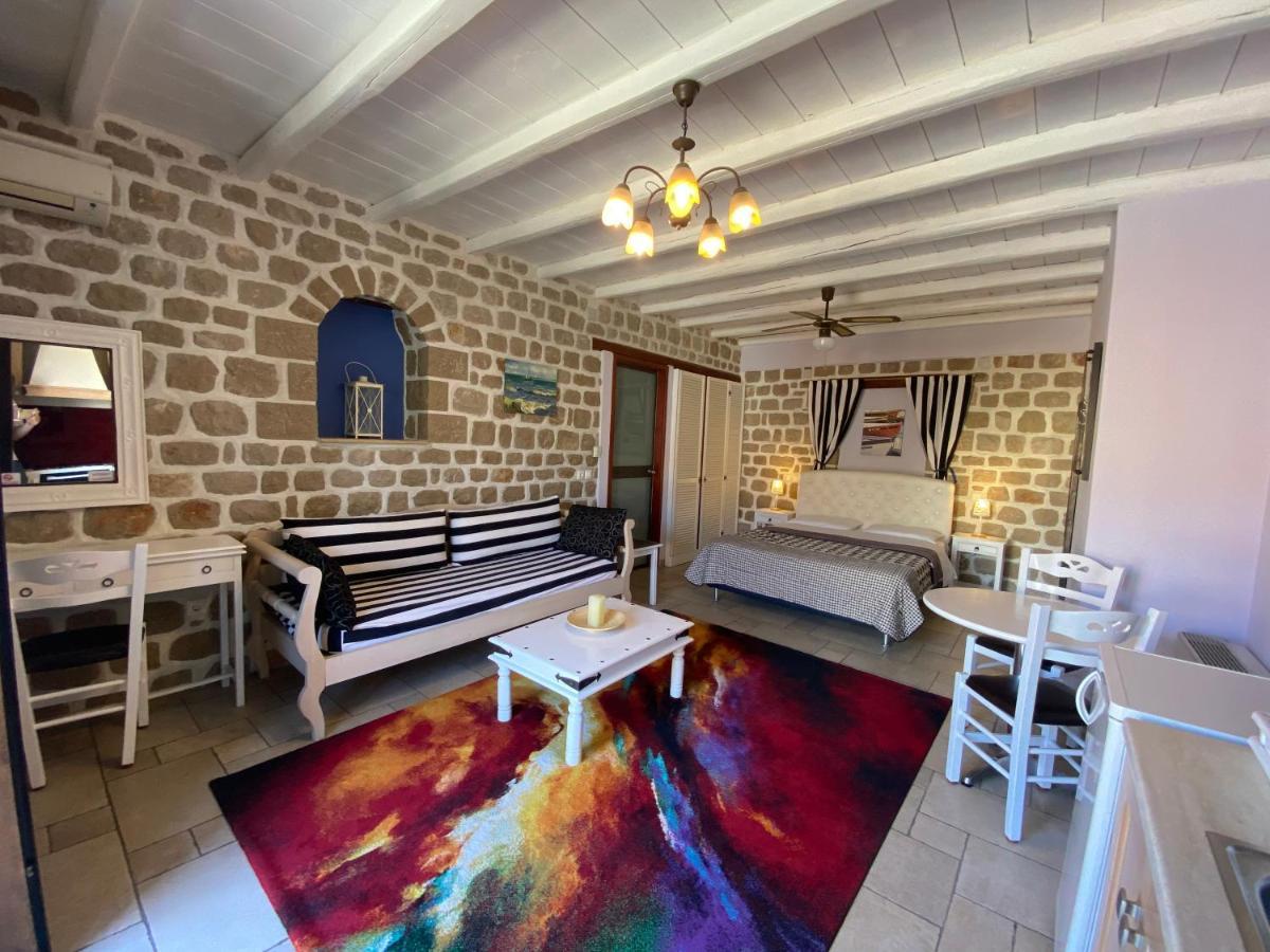 Myral Guesthouse Нафплион Экстерьер фото