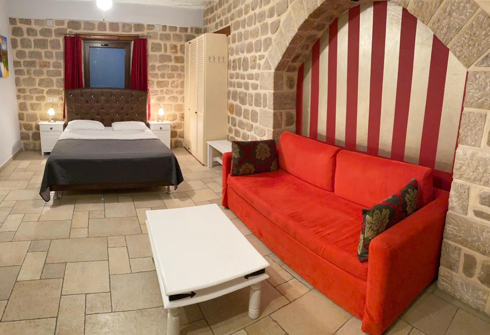 Myral Guesthouse Нафплион Экстерьер фото